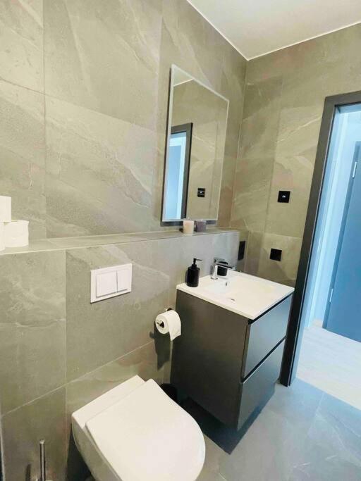 Luxury 2023 Flat In Center With Terrace & Parking- Cd4 * Luxemburg
